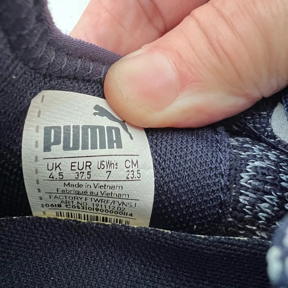 Puma HYBRID Fuego Knit Women's Running Shoes. Size 7 color blue. New in box. - Picture 9 of 9